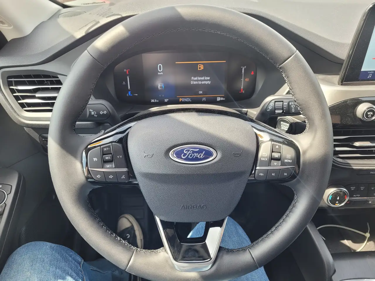 Ford Escape снимка Ford Escape