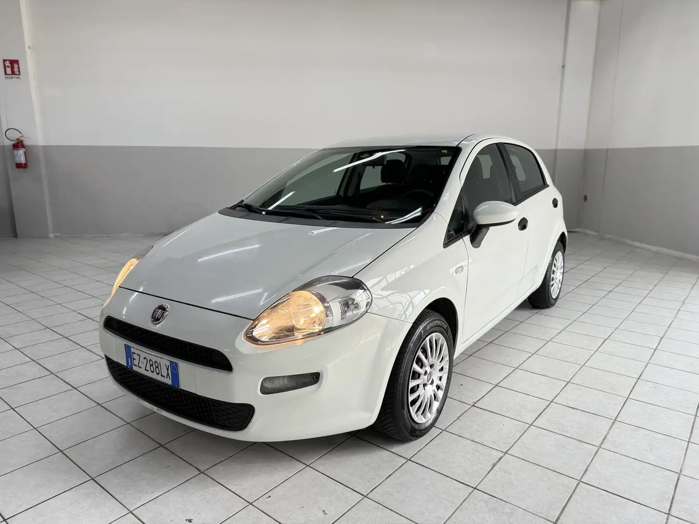 Fiat Punto Evo 5p 1.3 mjt II 75CV lounge Weiß - 1