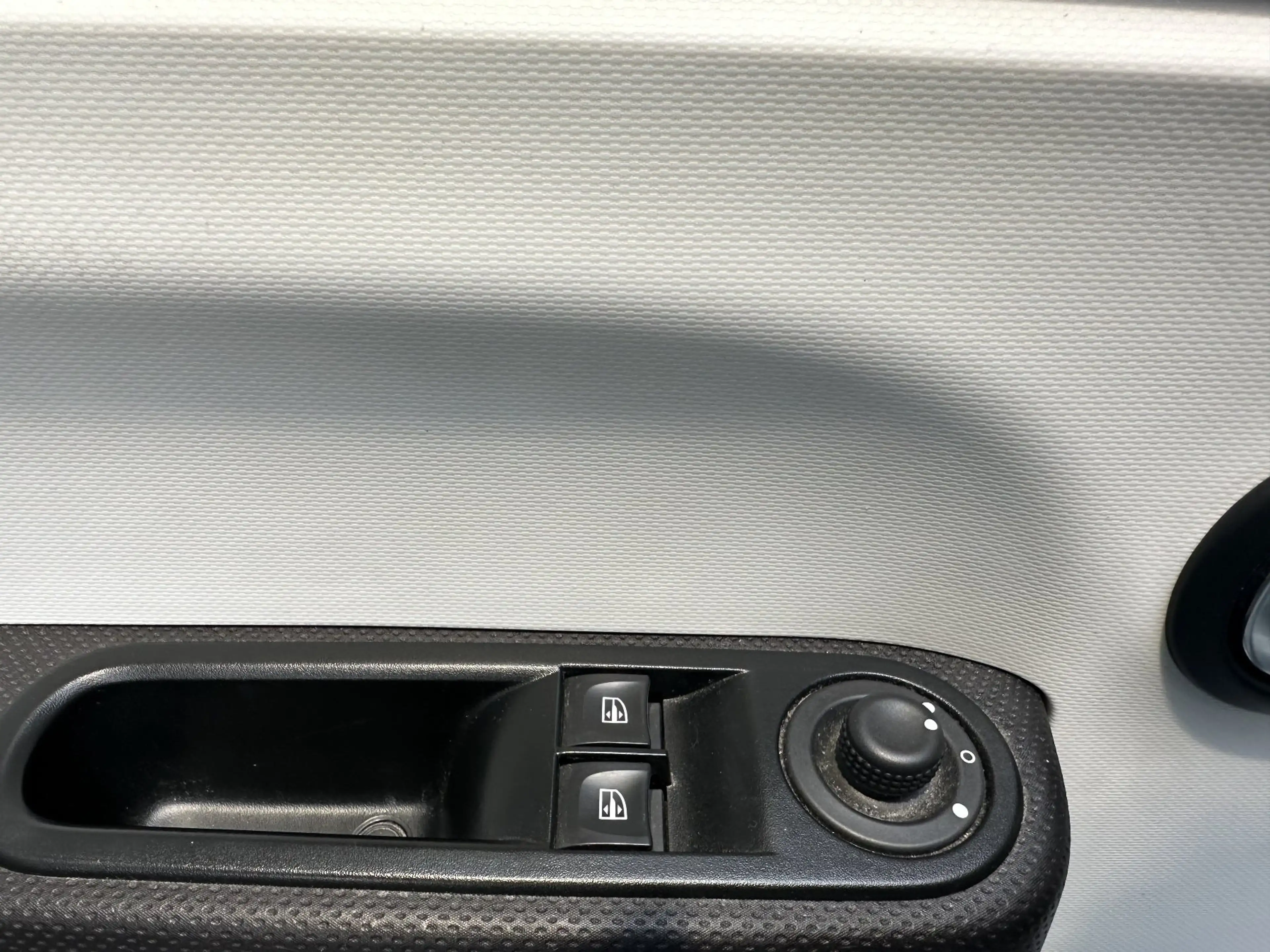 Renault Twingo Electric Equilibre — photo 26