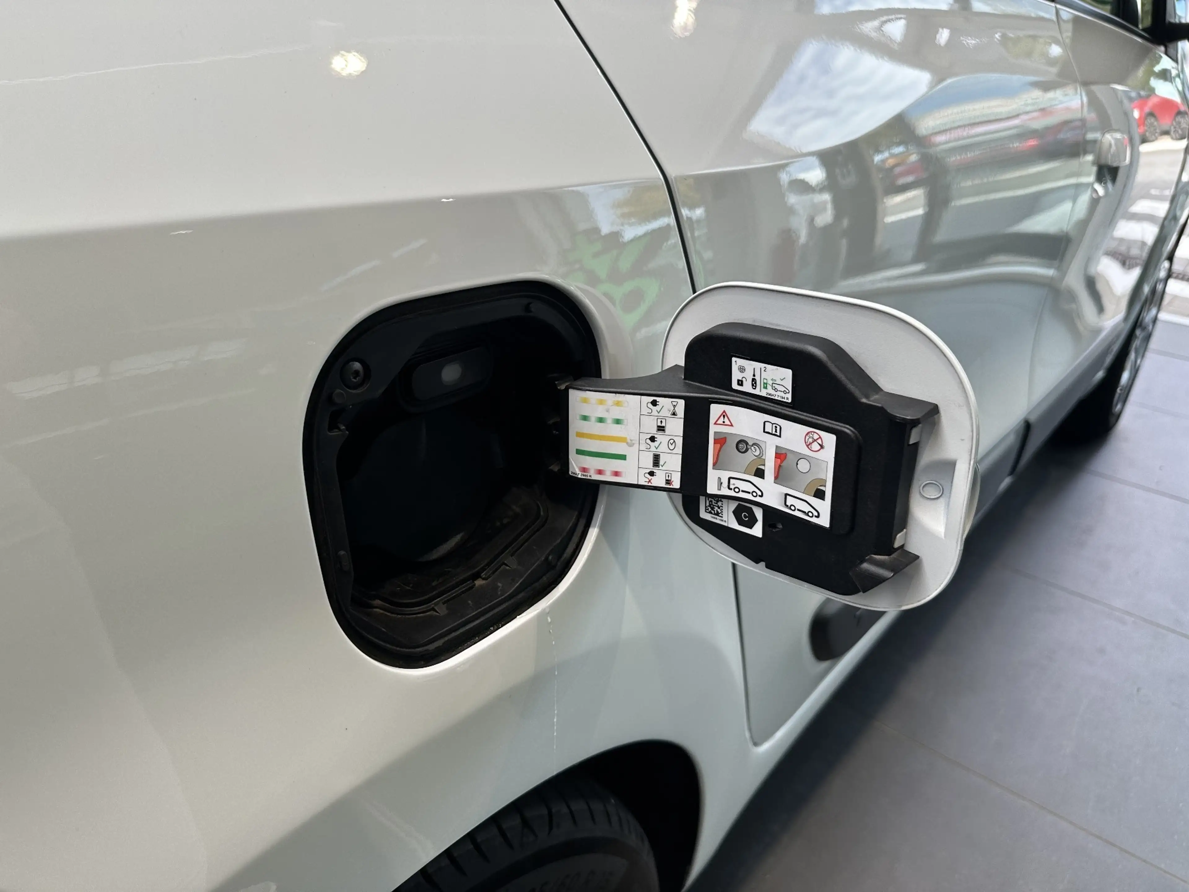 Renault Twingo Electric Equilibre — photo 15