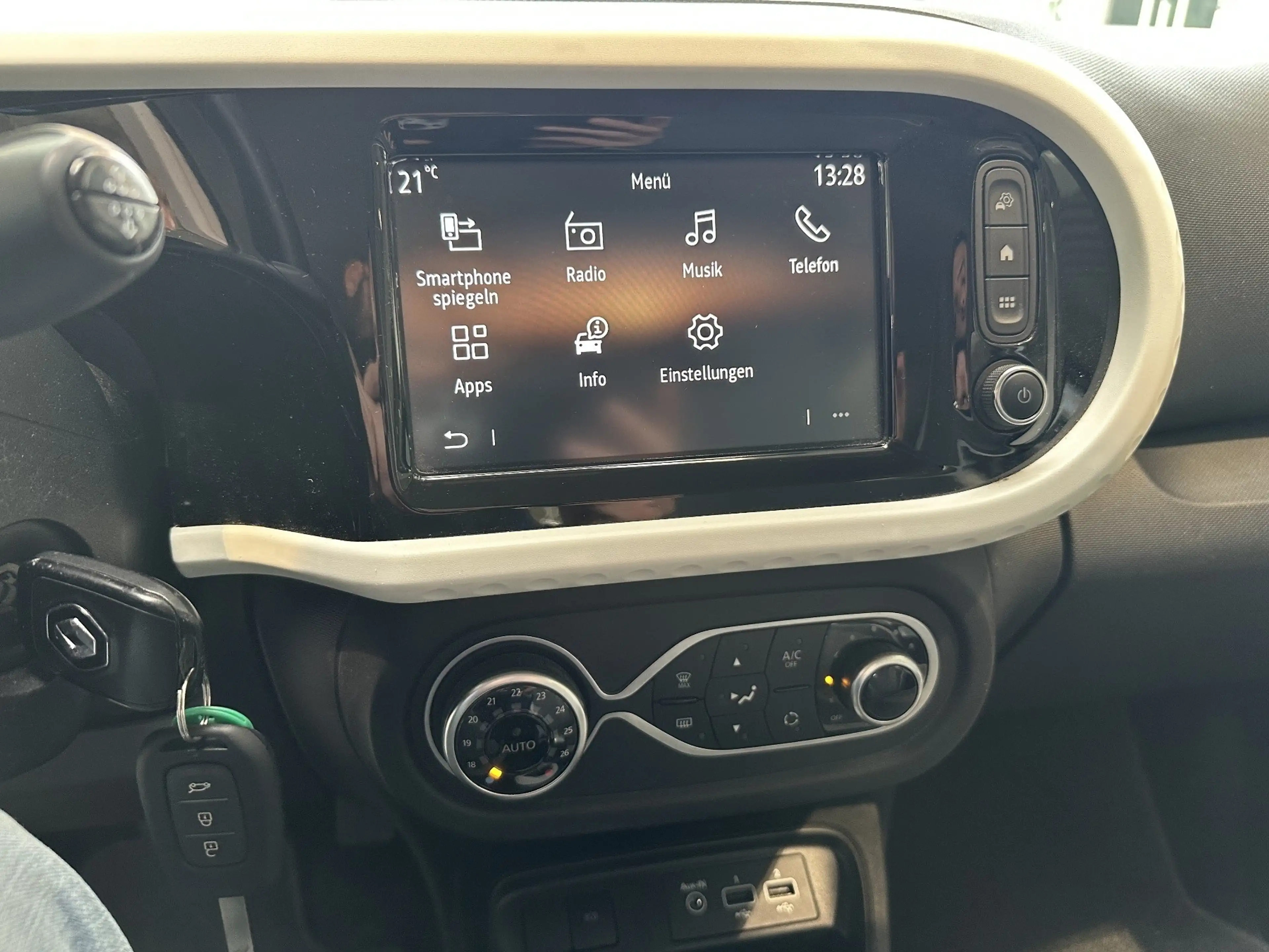 Renault Twingo Electric Equilibre — photo 39