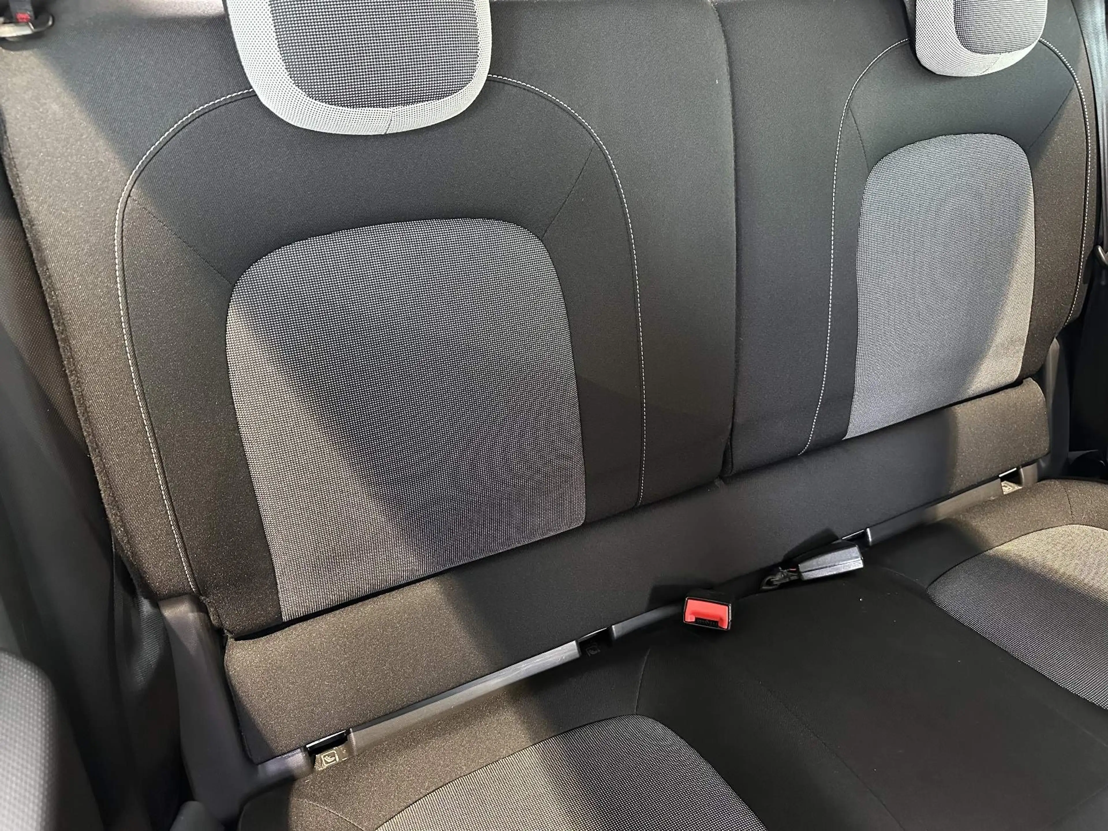 Renault Twingo Electric Equilibre — photo 12