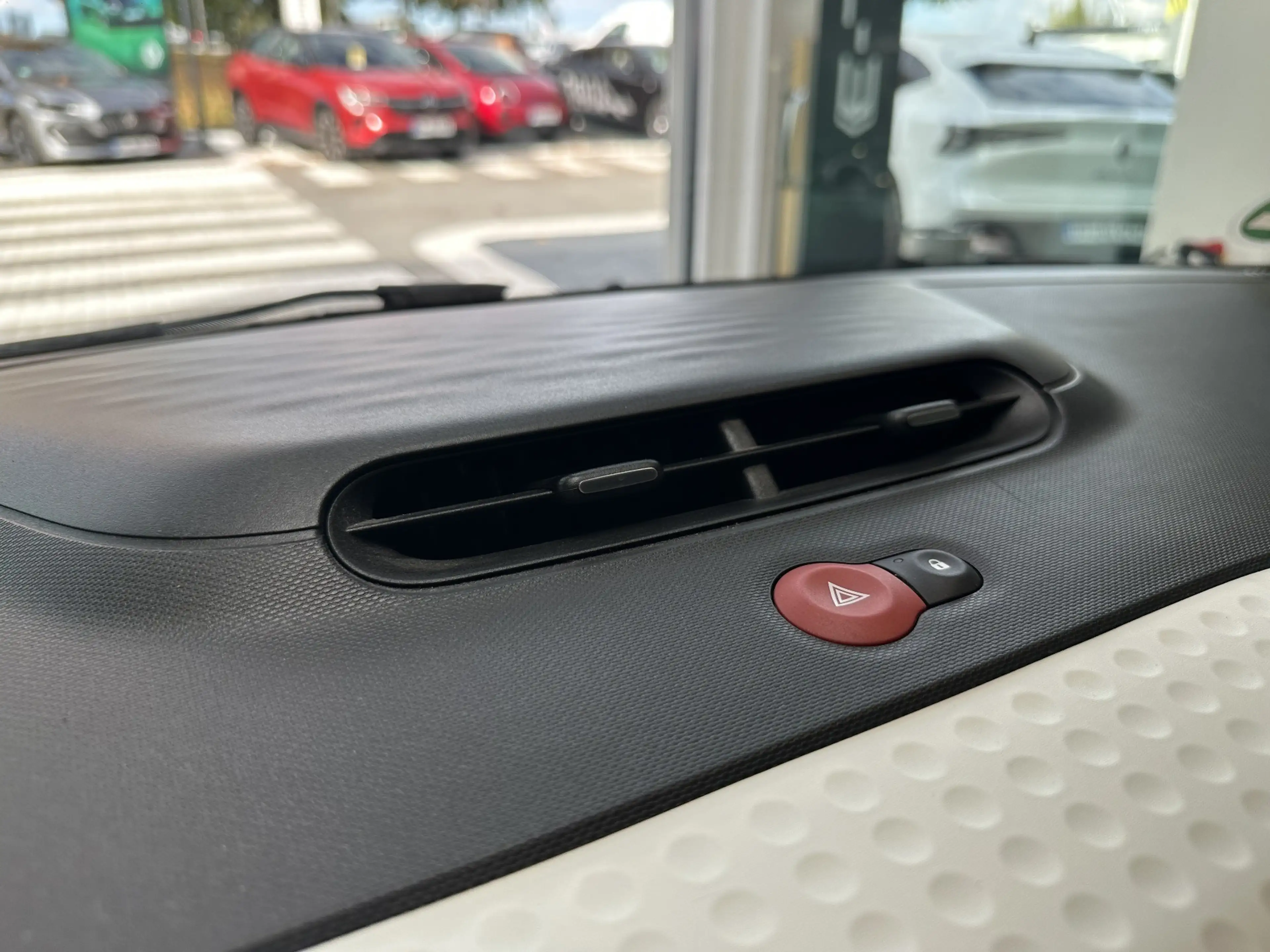 Renault Twingo Electric Equilibre — photo 48