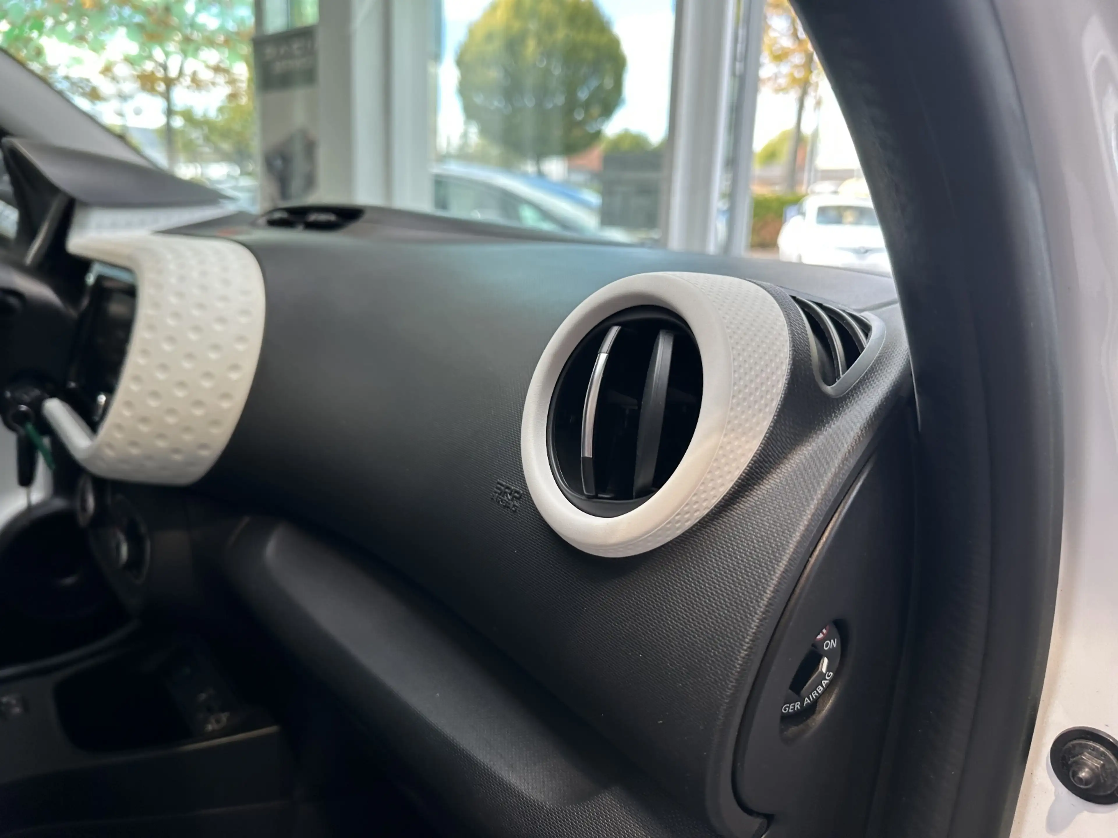 Renault Twingo Electric Equilibre — photo 9