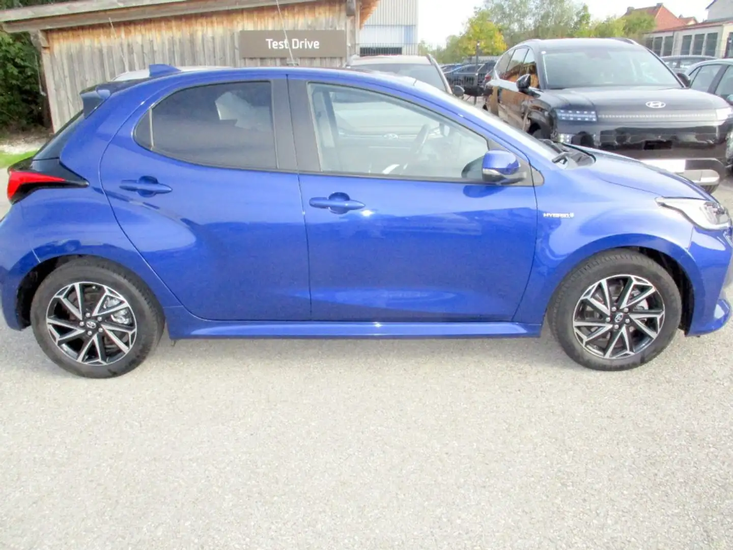 Toyota Yaris 1,5VVT-i Hybrid Design + Energy Blau - 2