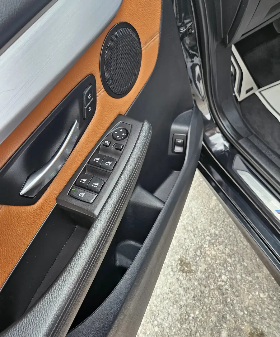 BMW 220 220 d xDrive M Sport Schwarz - 2