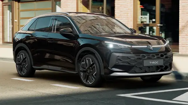 Volkswagen T-Roc view 2