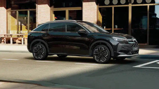 Volkswagen T-Roc view 4