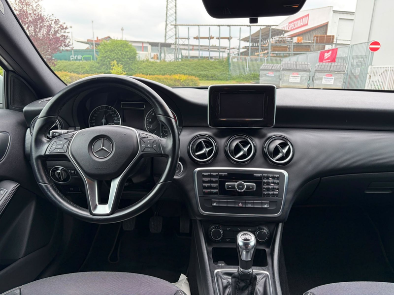 Mercedes-Benz A 180 BlueEfficiency Style VORb.Navi/Leder/SH/17 — photo 9