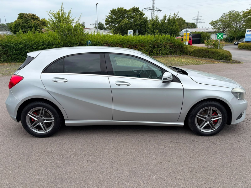Mercedes-Benz A 180 BlueEfficiency Style VORb.Navi/Leder/SH/17 — photo 4
