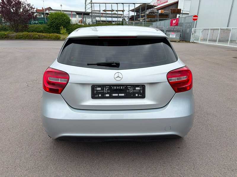 Mercedes-Benz A 180 BlueEfficiency Style VORb.Navi/Leder/SH/17 — photo 8