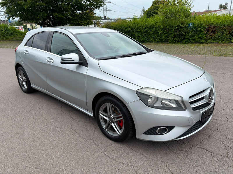 Mercedes-Benz A 180 BlueEfficiency Style VORb.Navi/Leder/SH/17 — photo 2