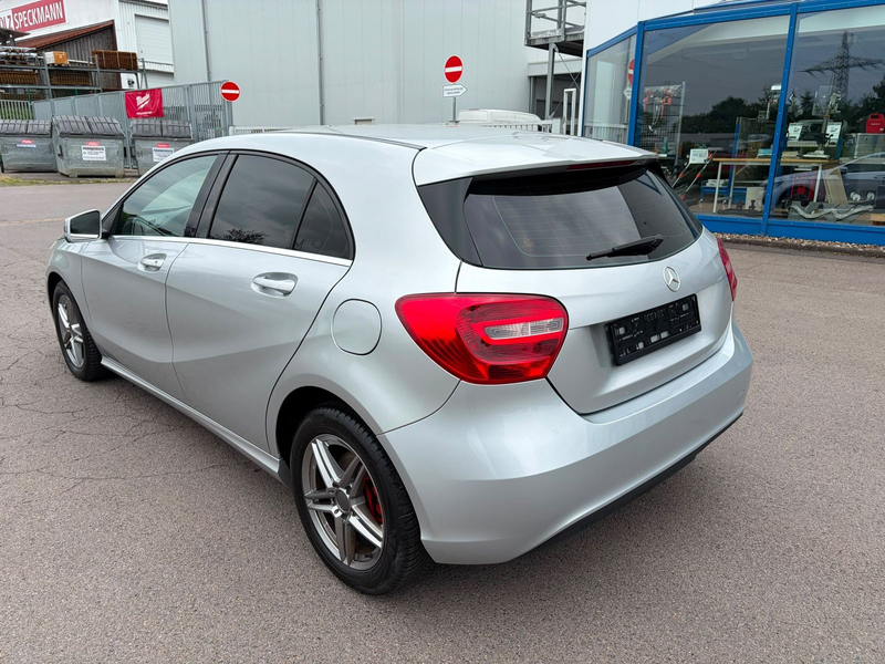 Mercedes-Benz A 180 BlueEfficiency Style VORb.Navi/Leder/SH/17 — photo 7