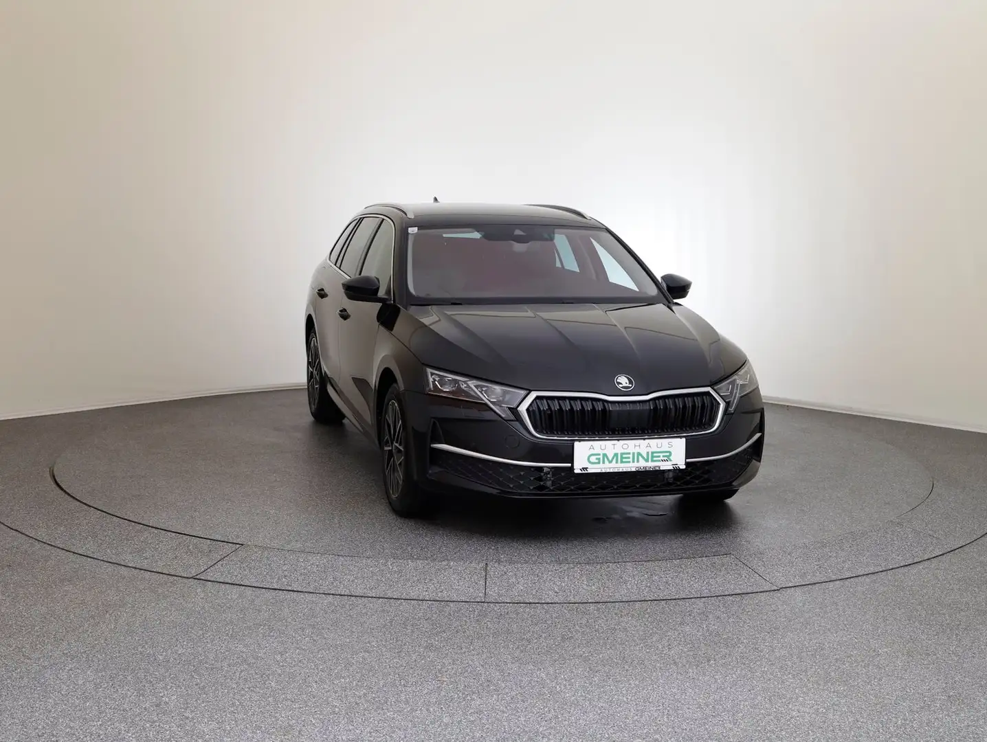 Skoda Octavia Selection TDI DSG Schwarz - 2