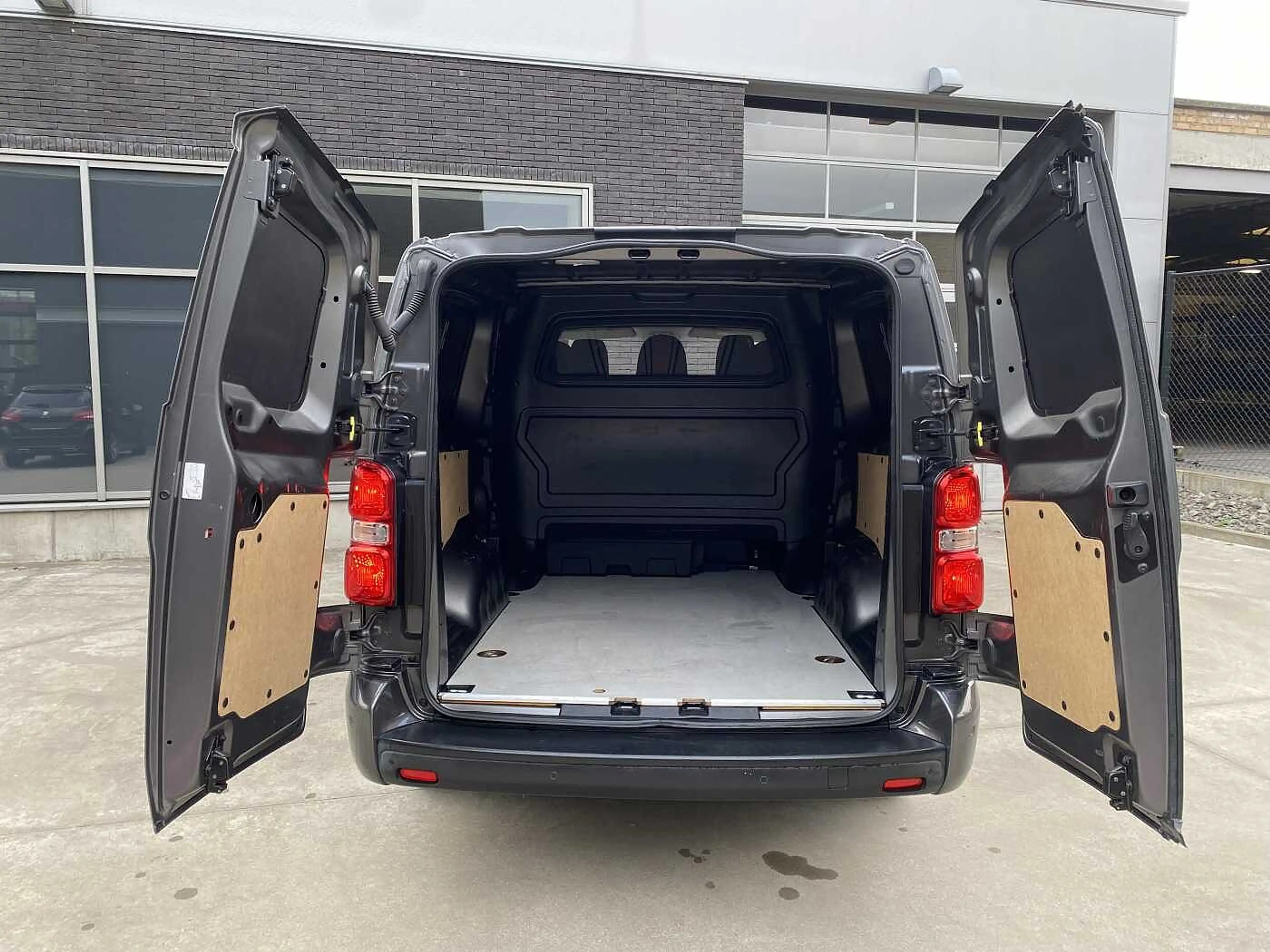 Peugeot Expert 2.0 BlueHDi L3 Dubbele Cabine Asphalt S&S Automaat — photo 7