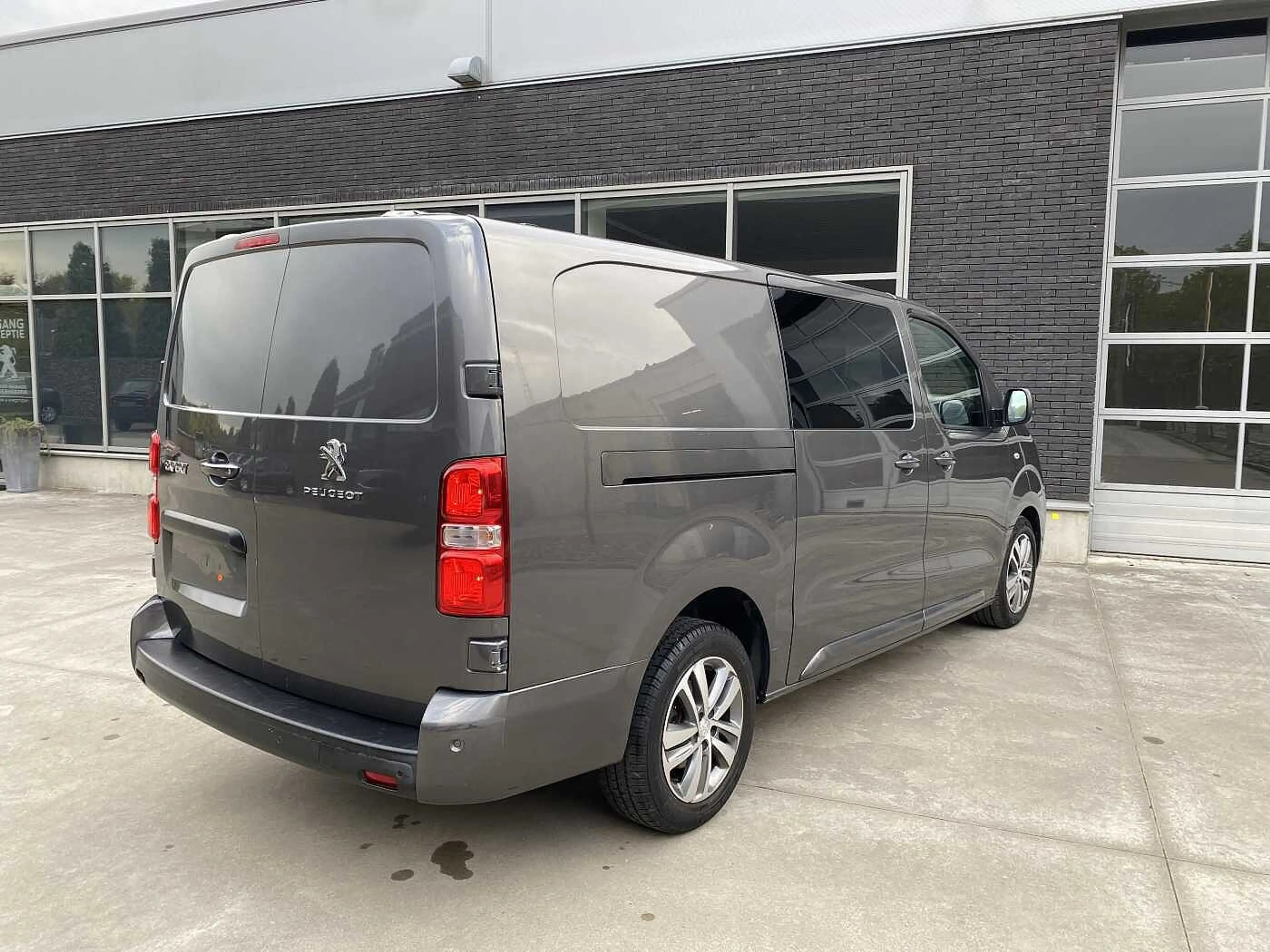 Peugeot Expert 2.0 BlueHDi L3 Dubbele Cabine Asphalt S&S Automaat — photo 6