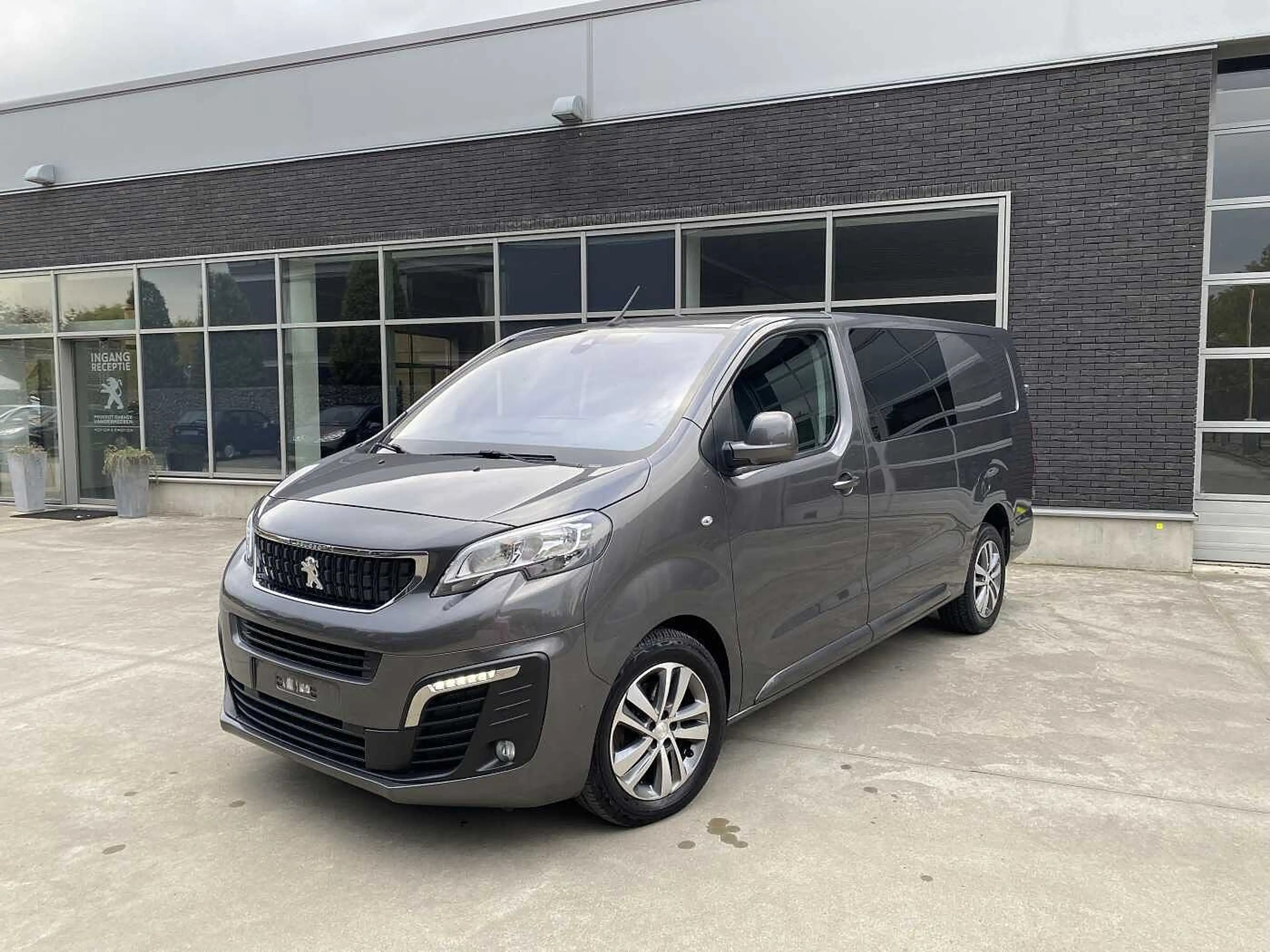 Peugeot Expert 2.0 BlueHDi L3 Dubbele Cabine Asphalt S&S Automaat — photo 2