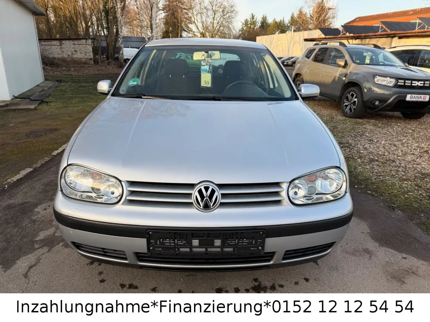 Volkswagen Golf 1.6 AUTO EDITION Grau - 1