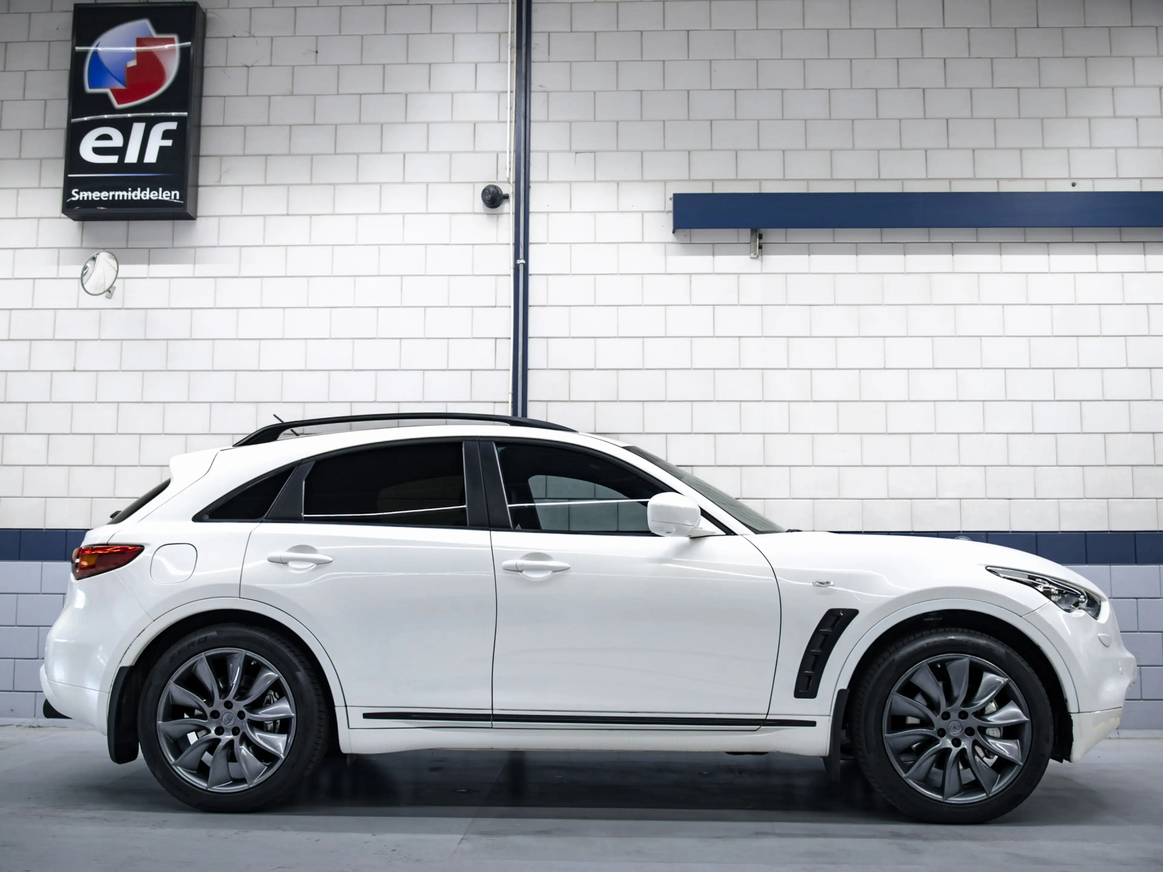 Infiniti FX 50 S AWD | 5.0L V8 | Automaat Youngtimer — photo 2