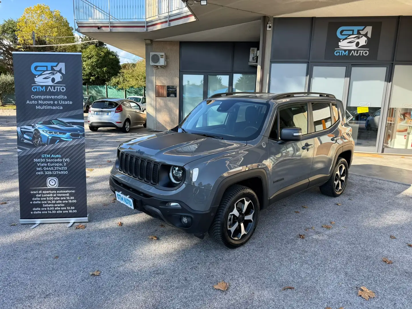 Jeep Renegade Trailhawk 4xe at6 Gris - 1