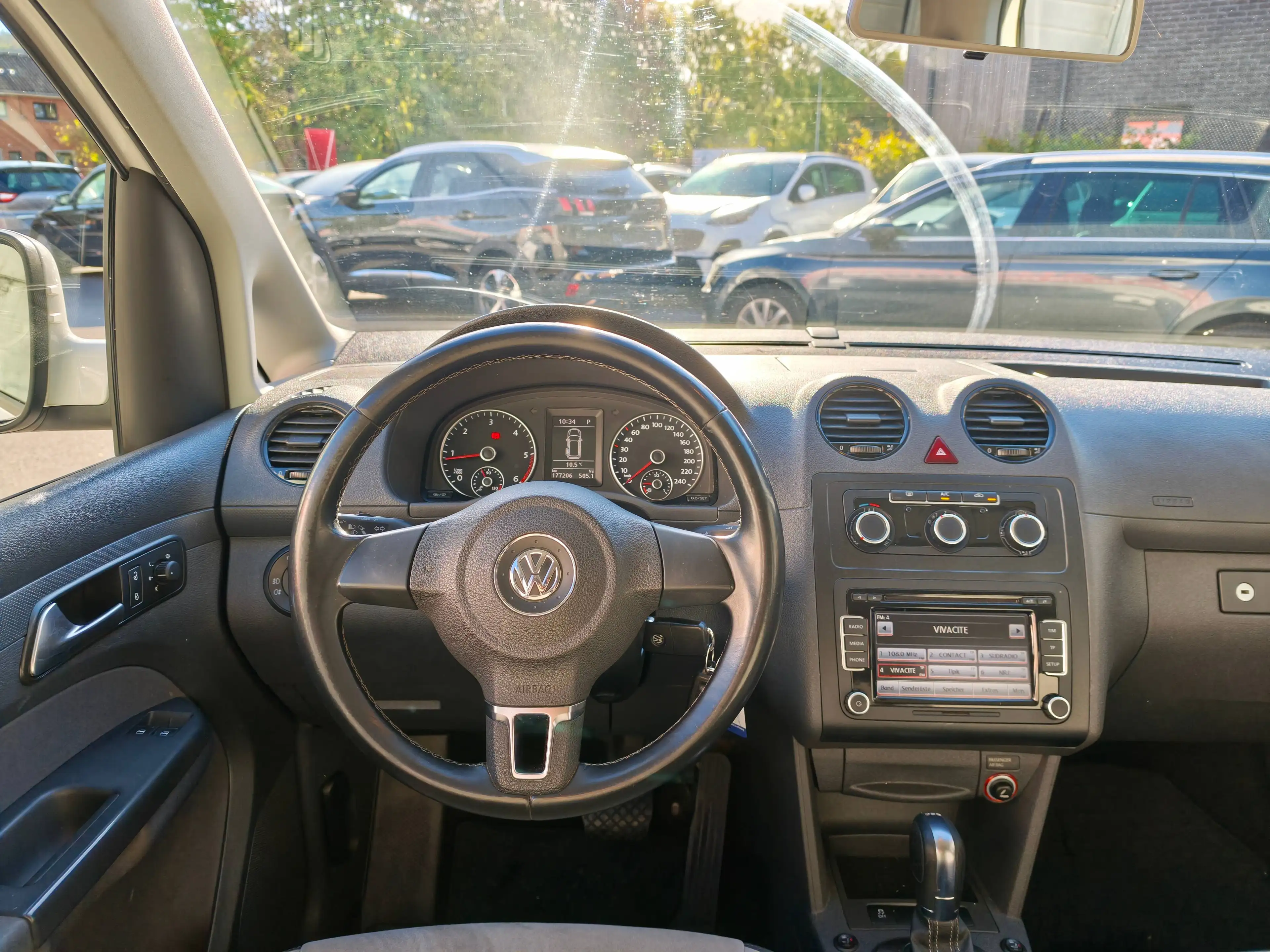 Volkswagen Caddy 1.6 CR TDi Edition 30 DSG *CLIM*SIEGES CHAUFFANT*BLUETOOTH*GARANTIE 12 MOIS — photo 8