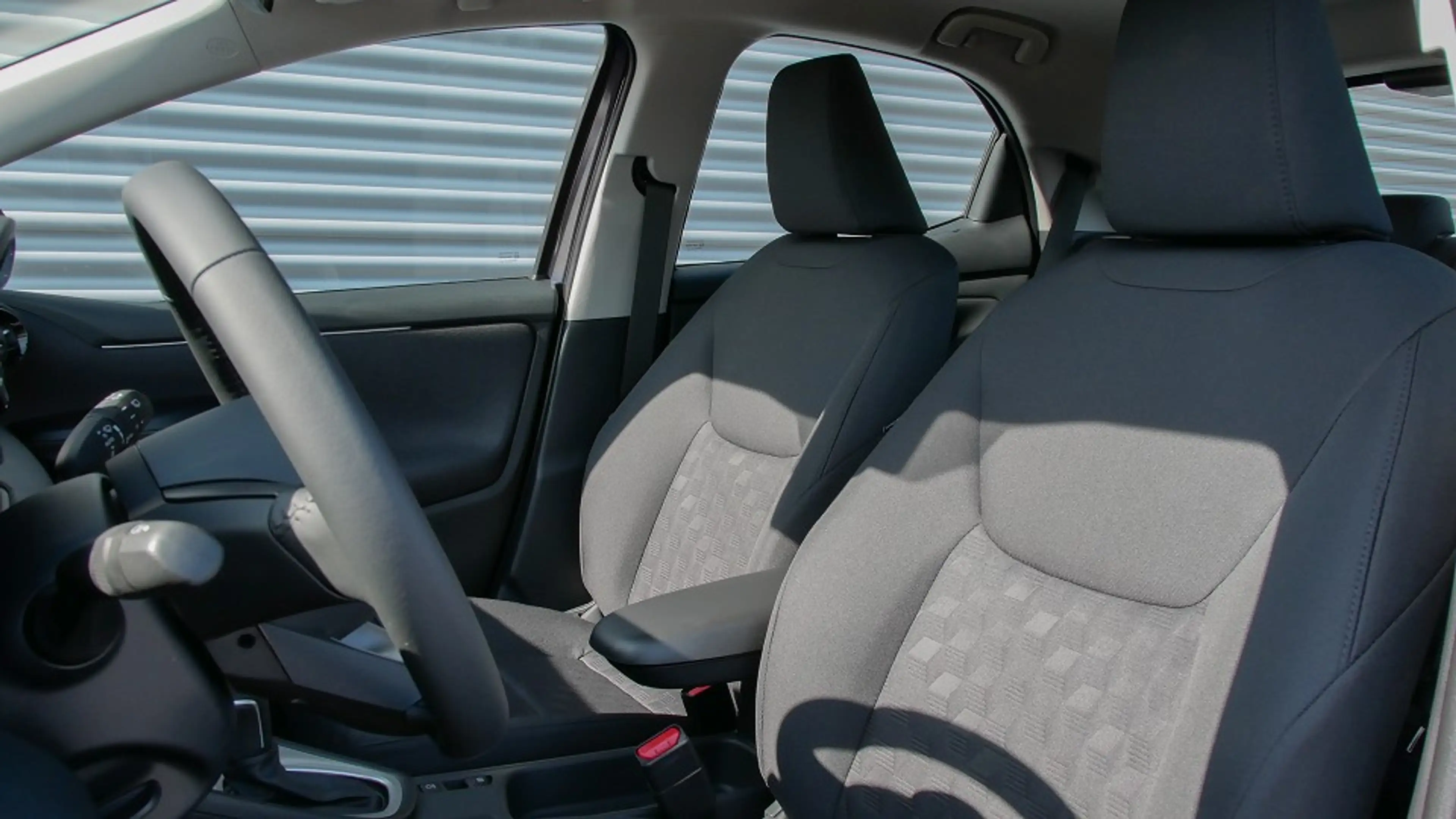 Mazda 2 Hybrid 1.5 VVT-i 116 PS CENTRE-LINE M+S — photo 11