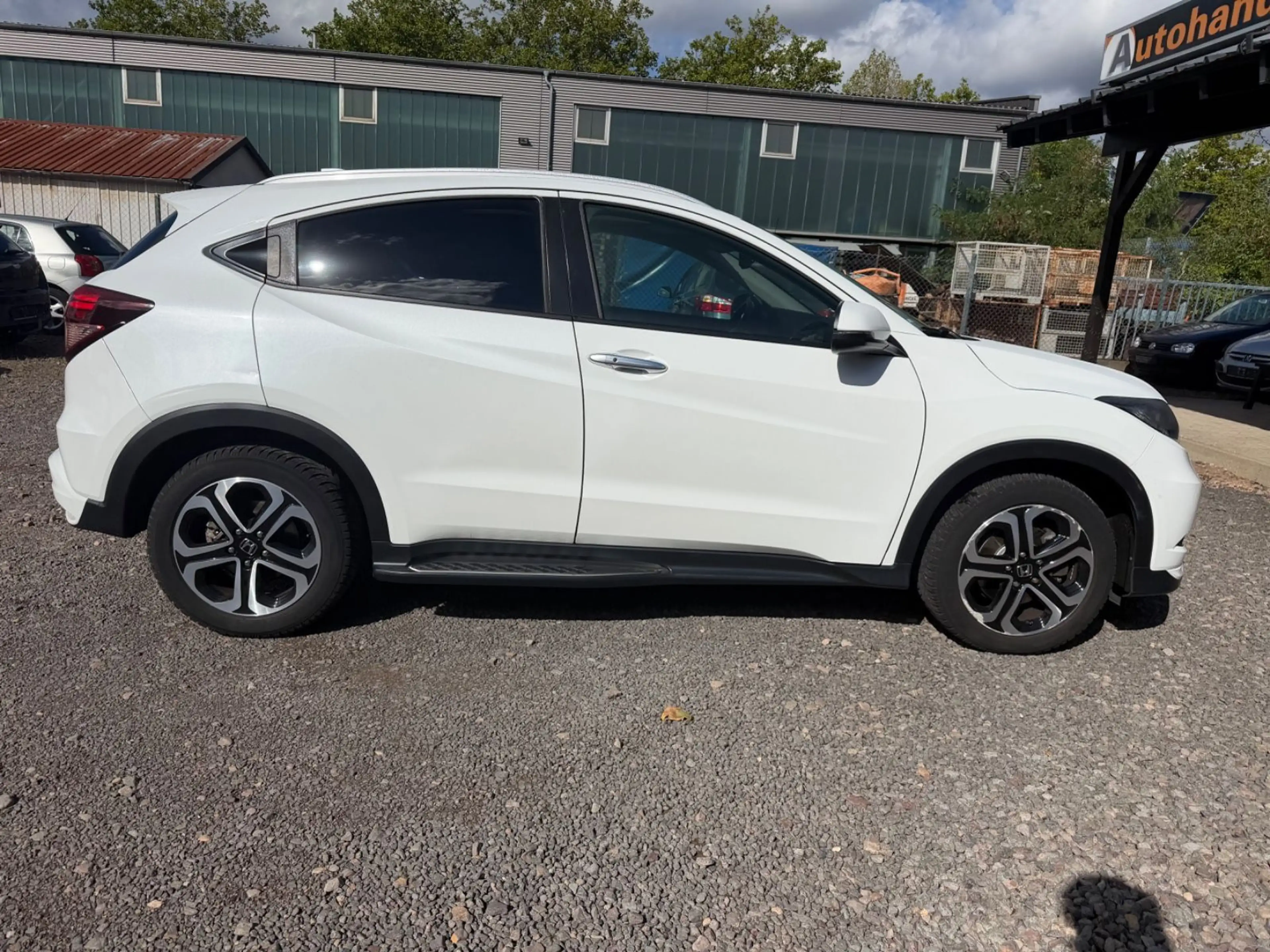 Honda HR-V Executive *Pano*AHK*SHZ*KAMERA* — photo 6