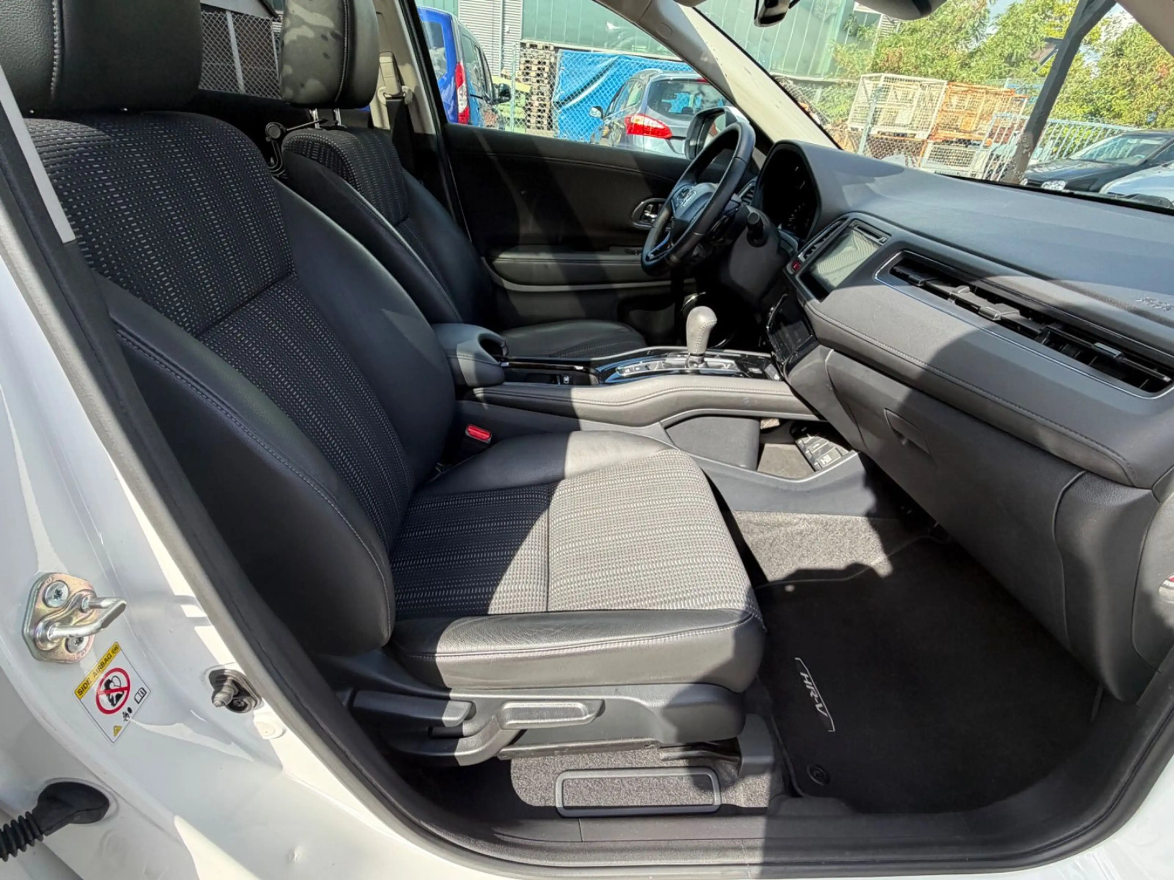 Honda HR-V Executive *Pano*AHK*SHZ*KAMERA* — photo 18