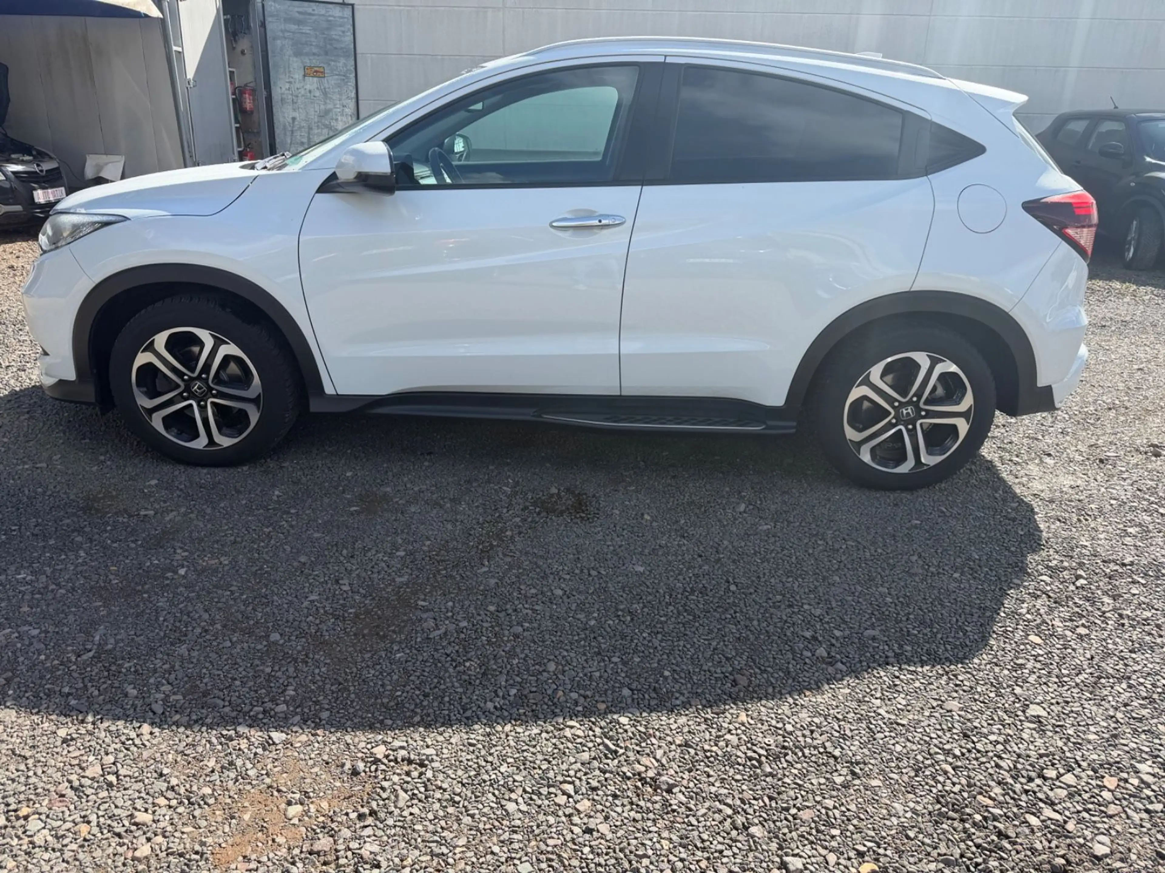 Honda HR-V Executive *Pano*AHK*SHZ*KAMERA* — photo 3