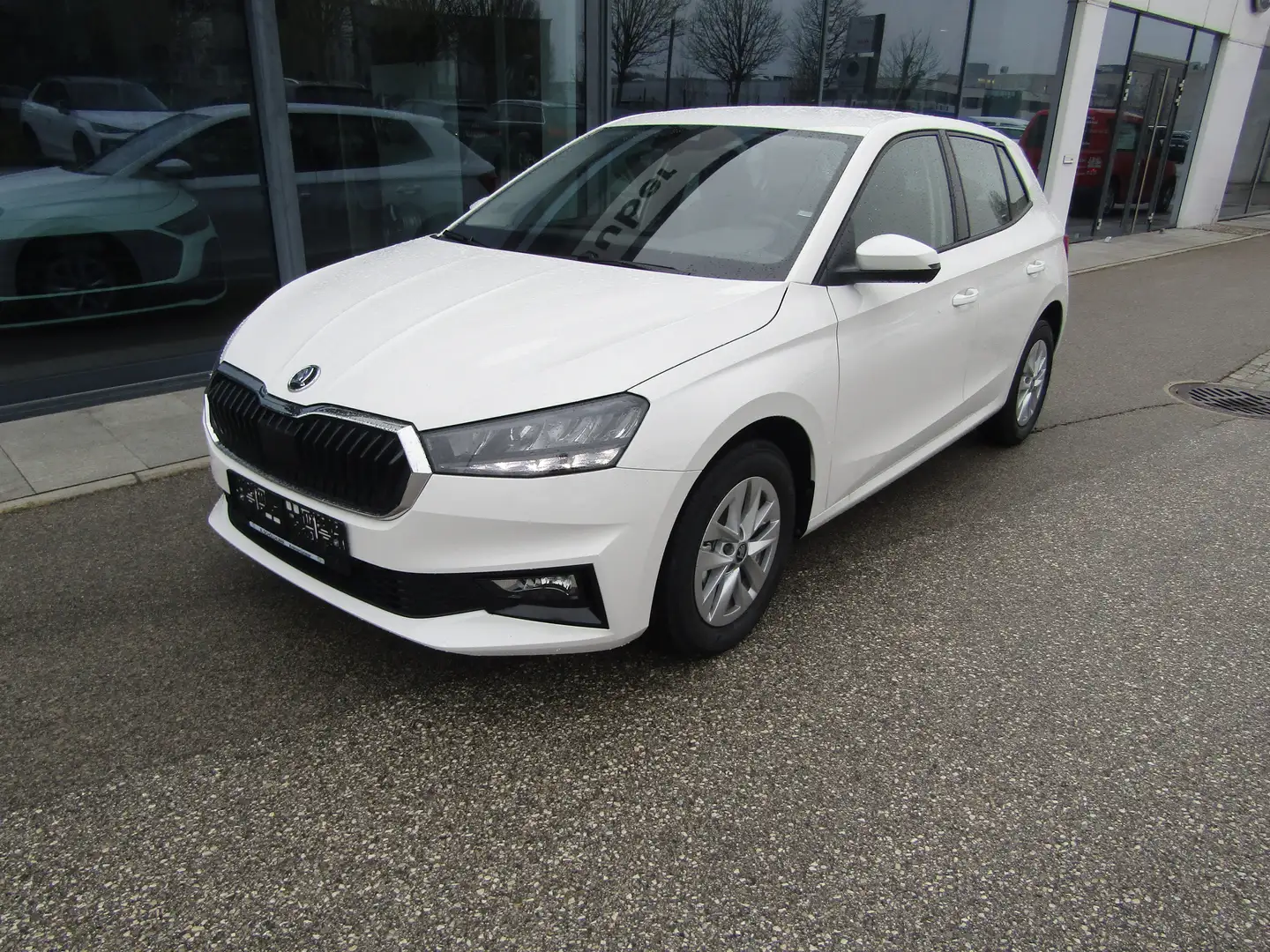 Skoda Fabia Essence Weiß - 1
