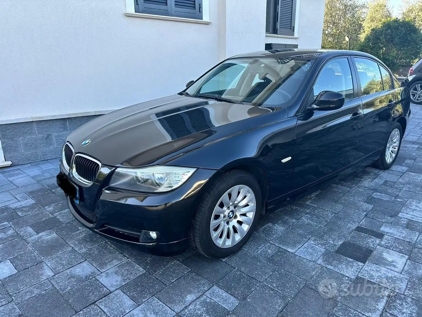 BMW 320 Serie 3 E90 Berlina 320d Futura FL Nero - 1