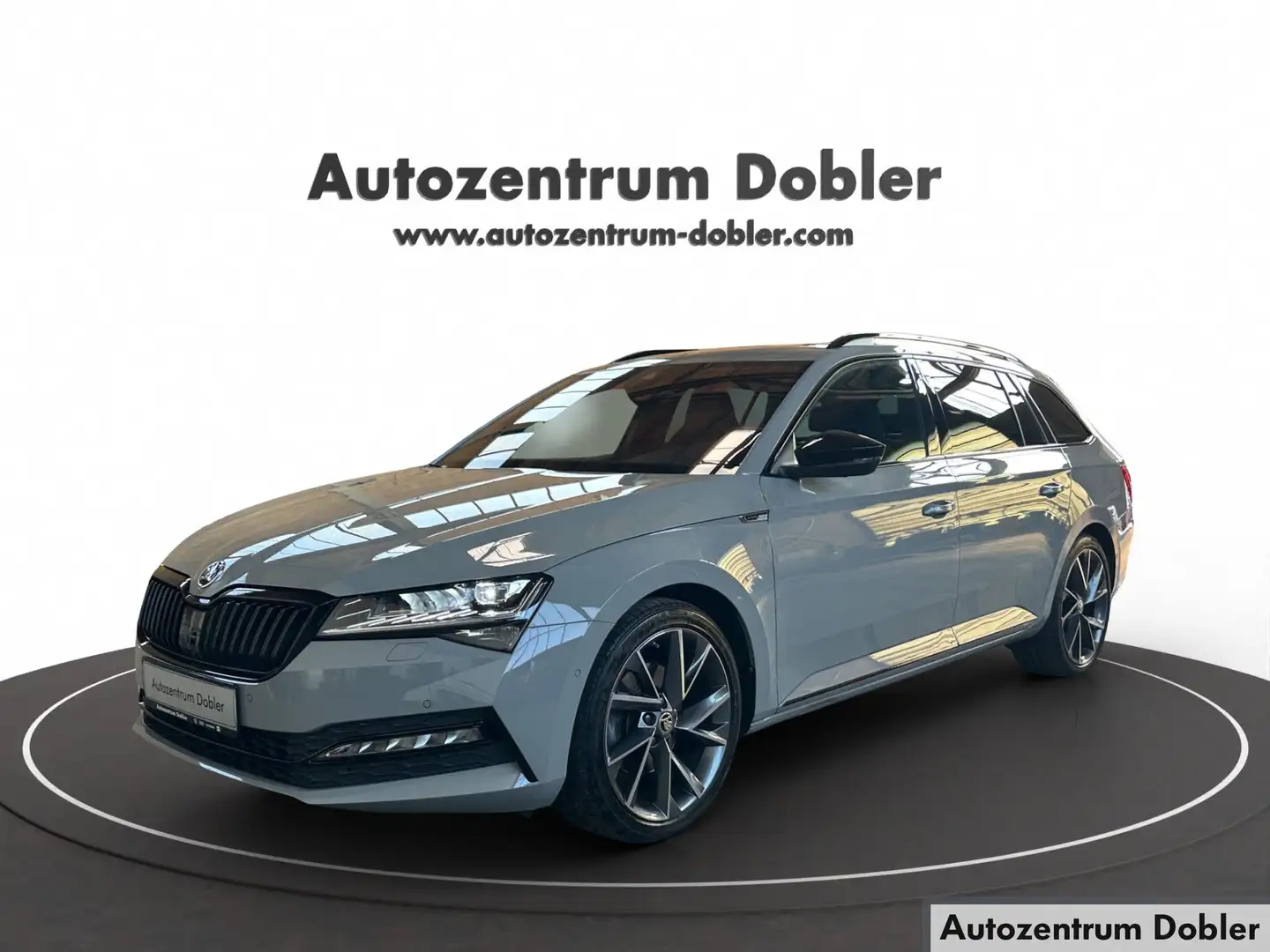 Skoda Superb Combi 2.0 TDI DSG Sportline DAB Bluetooth Grau - 2