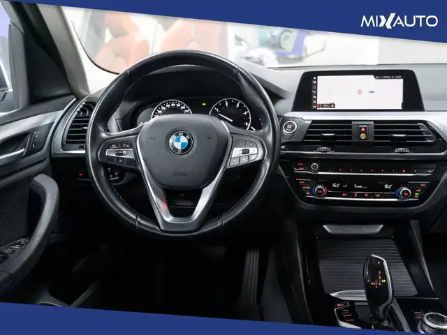 BMW X3 view 11