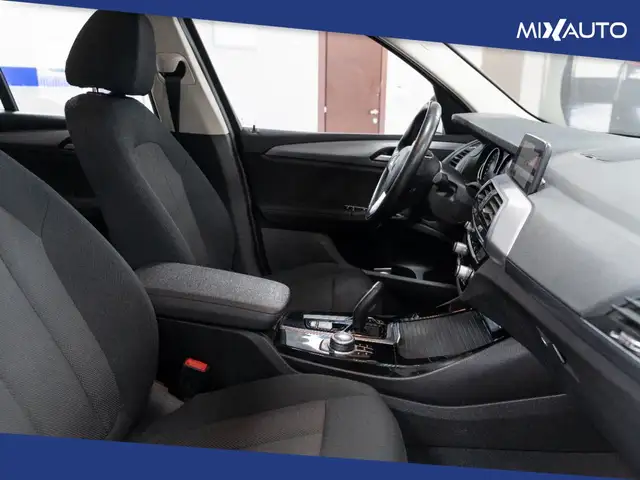 BMW X3 view 14