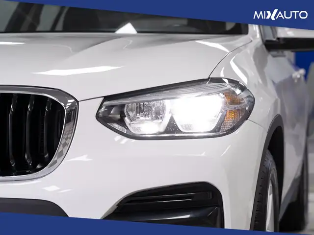 BMW X3 view 10