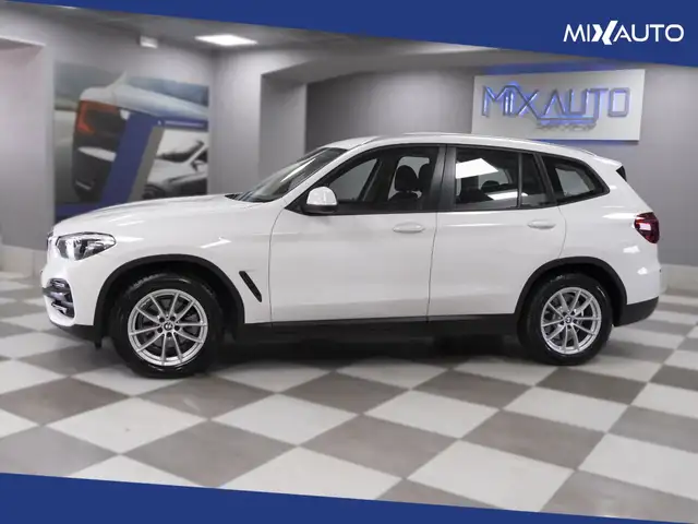 BMW X3 view 3