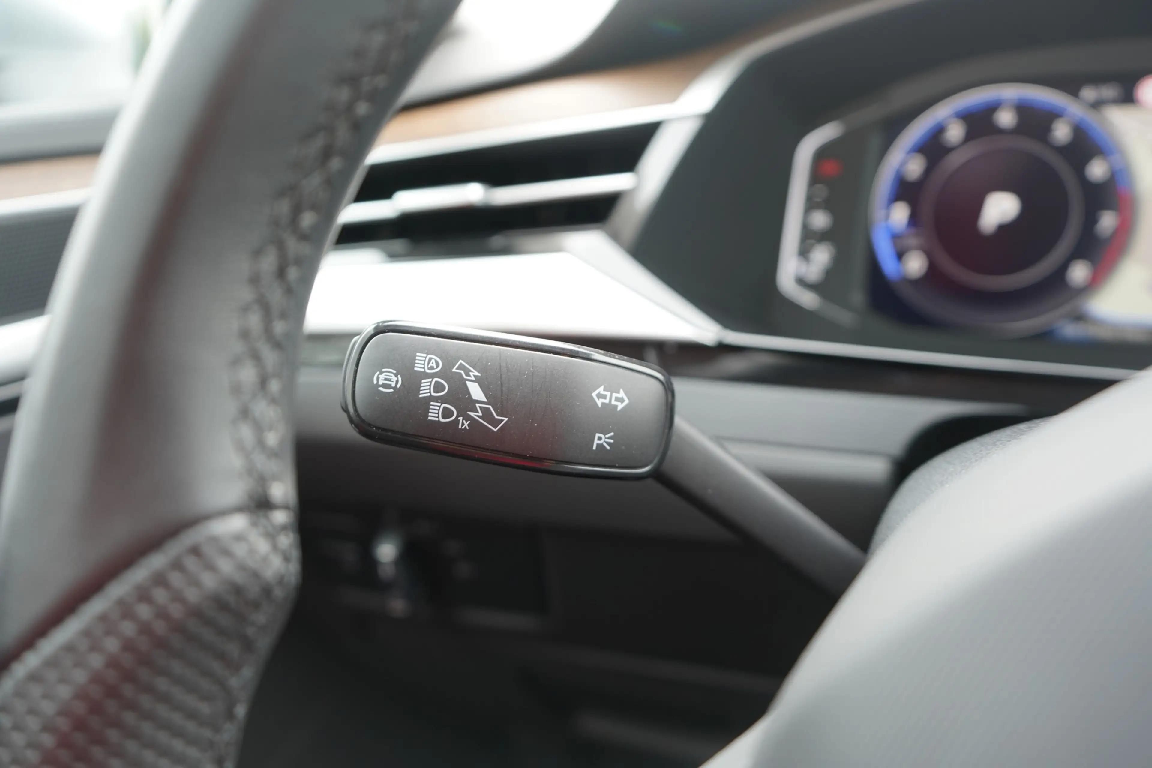 Volkswagen Arteon SB 2.0 TSI DSG AHK LED Kamera Navi — photo 10