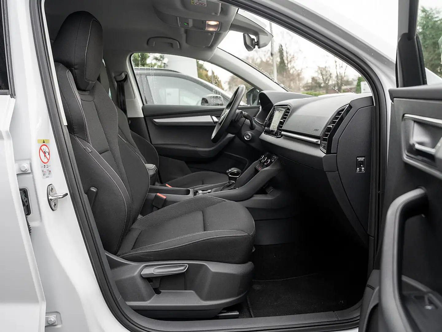 Skoda Karoq 1.5 TSI Selection Weiß - 2