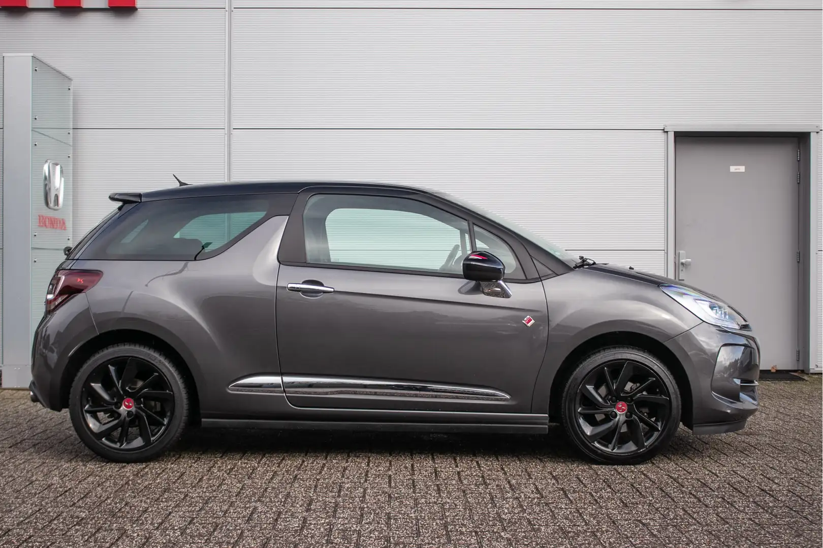 DS Automobiles DS 3 1.2 PureTech automaat Performance Line Onderhoudsh Gris - 2