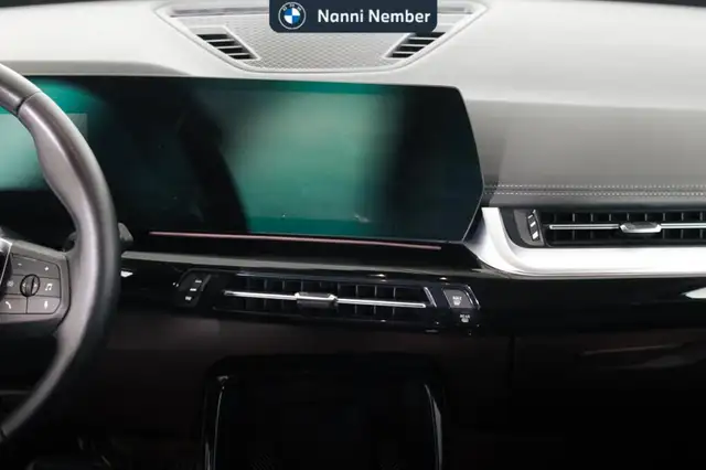 BMW X1 view 11