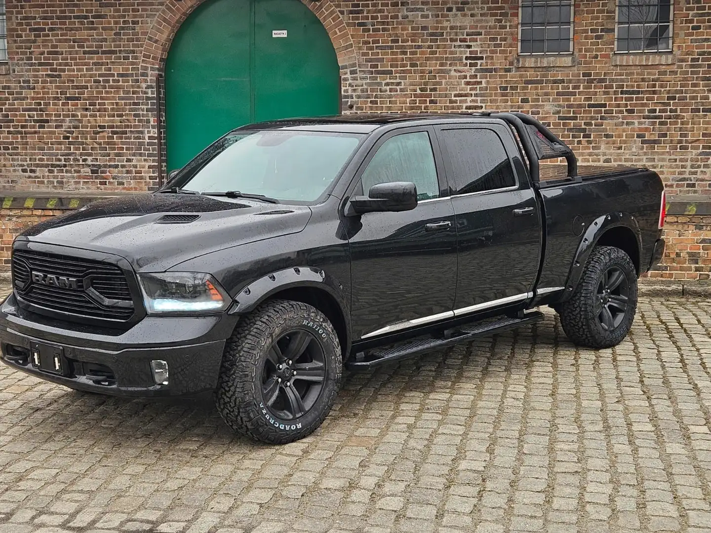 Dodge RAM Limited , 4x4 ,5.7 Hemi,Crew Cab, Schwarz - 1