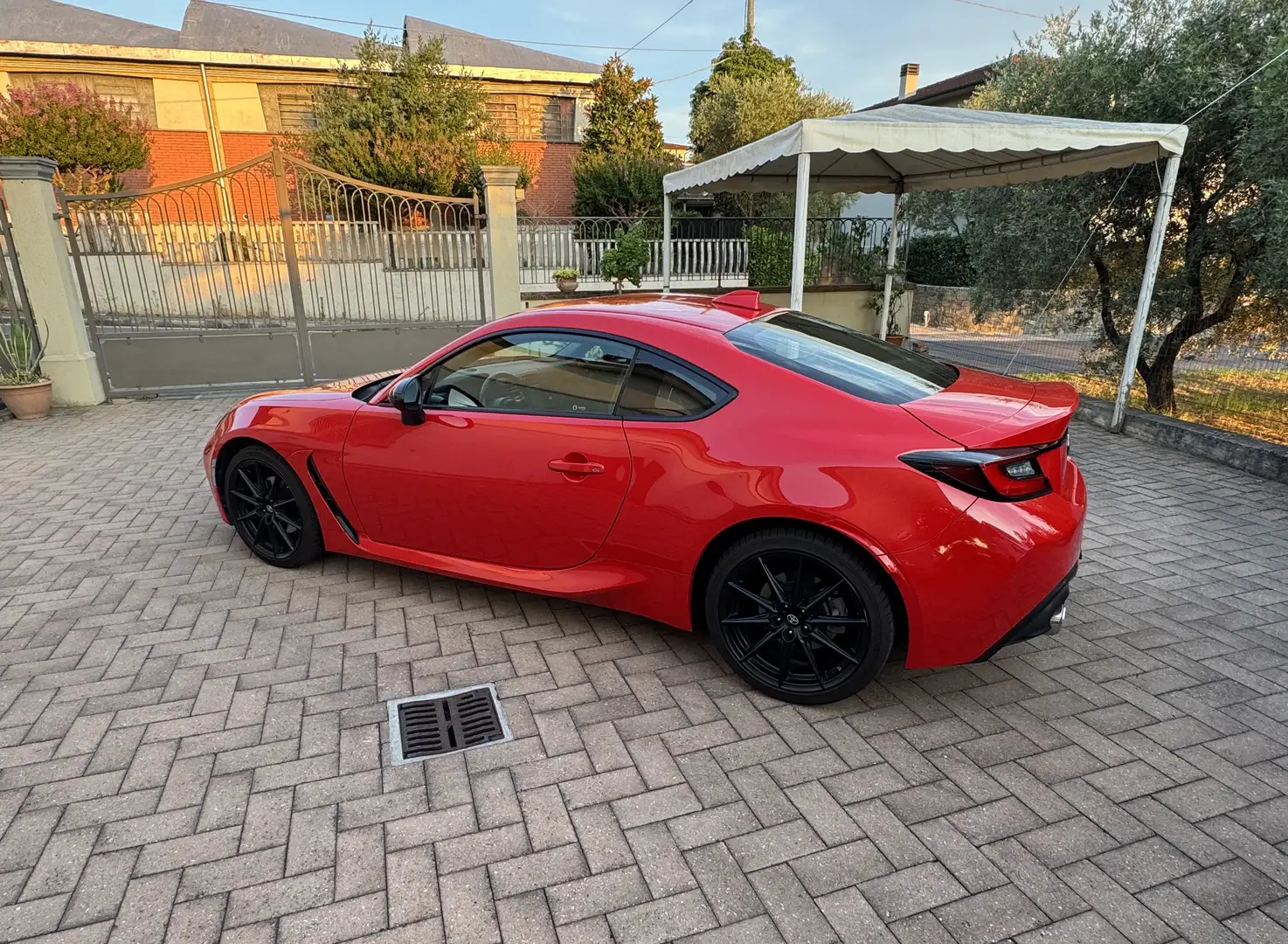 Toyota GR86 2.4 Premium Sport - 2