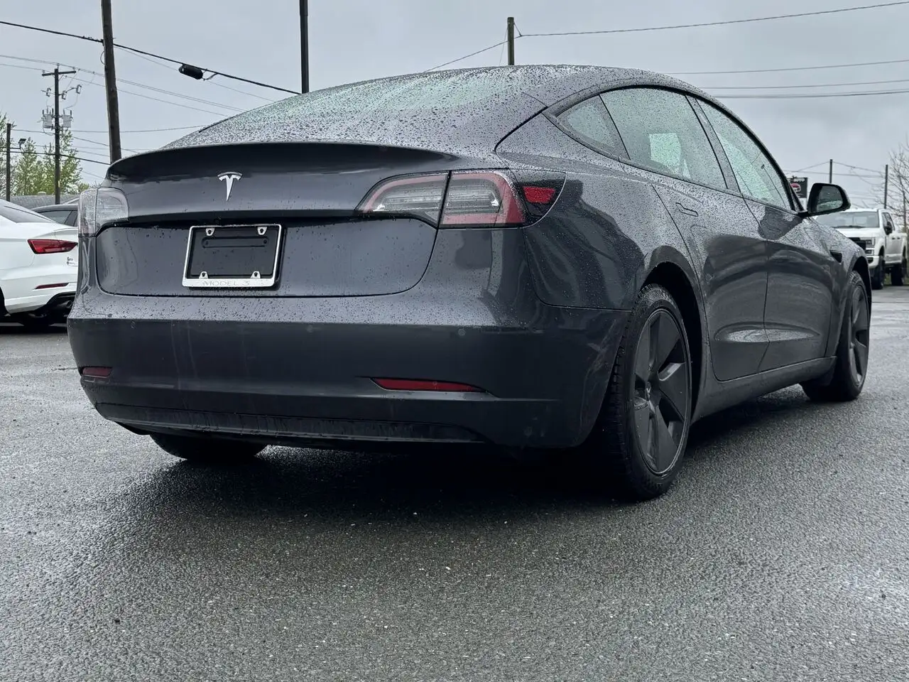 Tesla Model 3 снимка Tesla Model 3