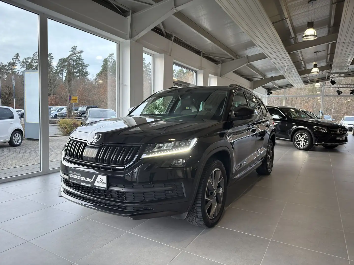 Skoda Kodiaq 2.0 TDI Sportline 4x4 DSG*PANO*360*ACC Schwarz - 1