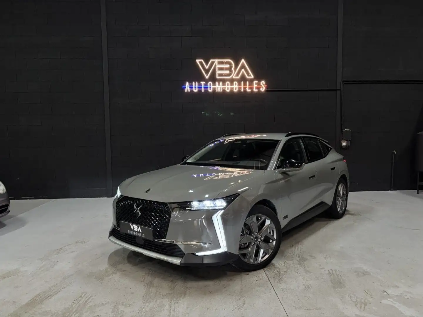 DS Automobiles DS 4 (2) ESSENCE 130 CROSS TROCADERO AUTO Gris - 2