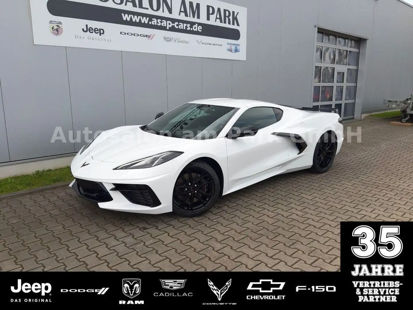Corvette C8 Coupe 6,2 V8 2LT - Magnetic, Black Wheels Blanco - 1