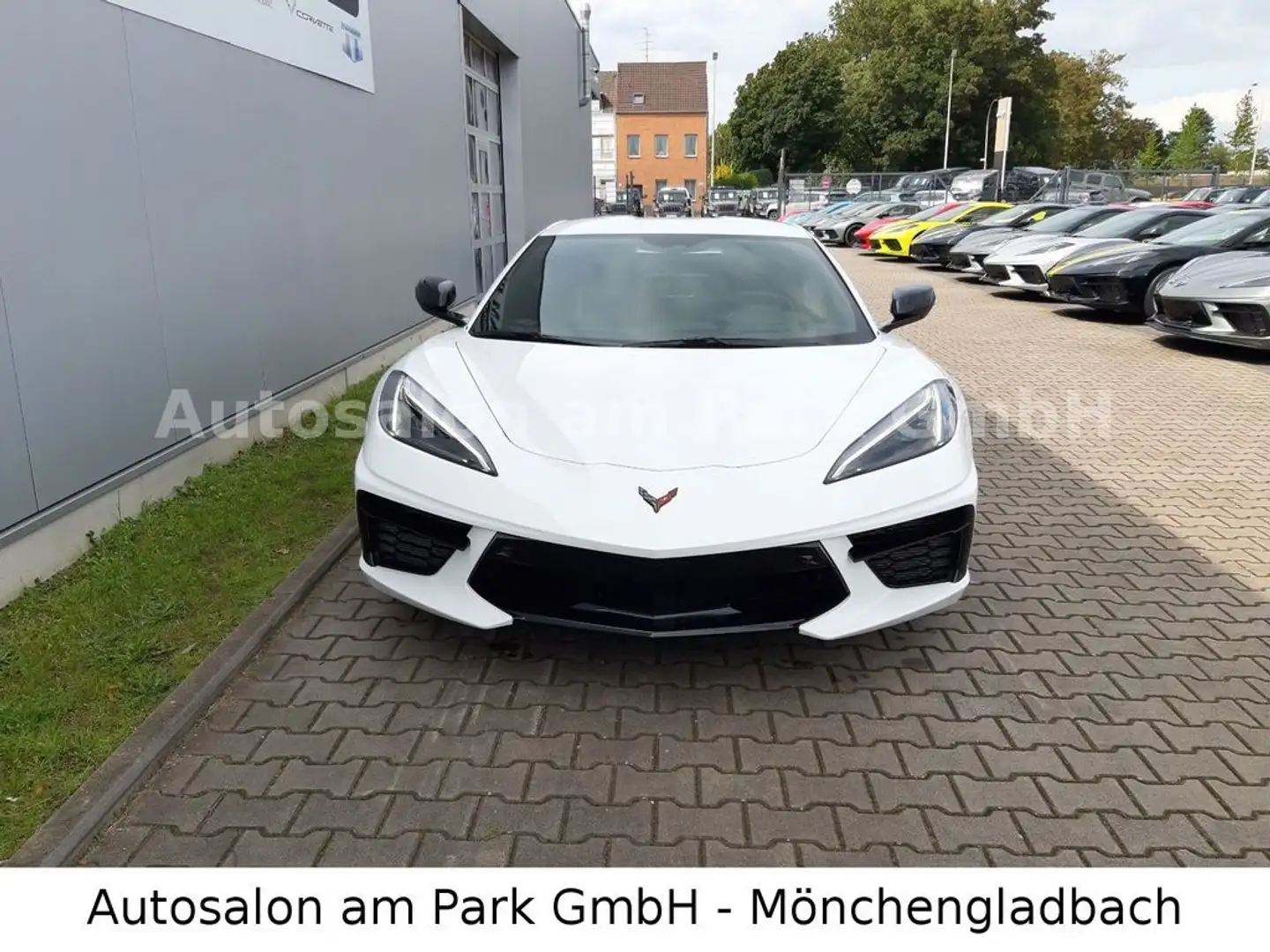 Corvette C8 Coupe 6,2 V8 2LT - Magnetic, Black Wheels Blanco - 2