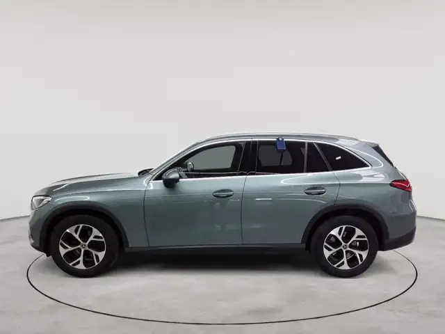 Mercedes-Benz GLC view 6