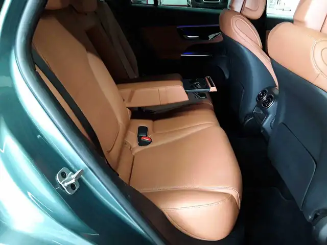 Mercedes-Benz GLC view 14