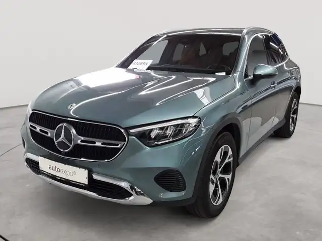 Mercedes-Benz GLC view 2